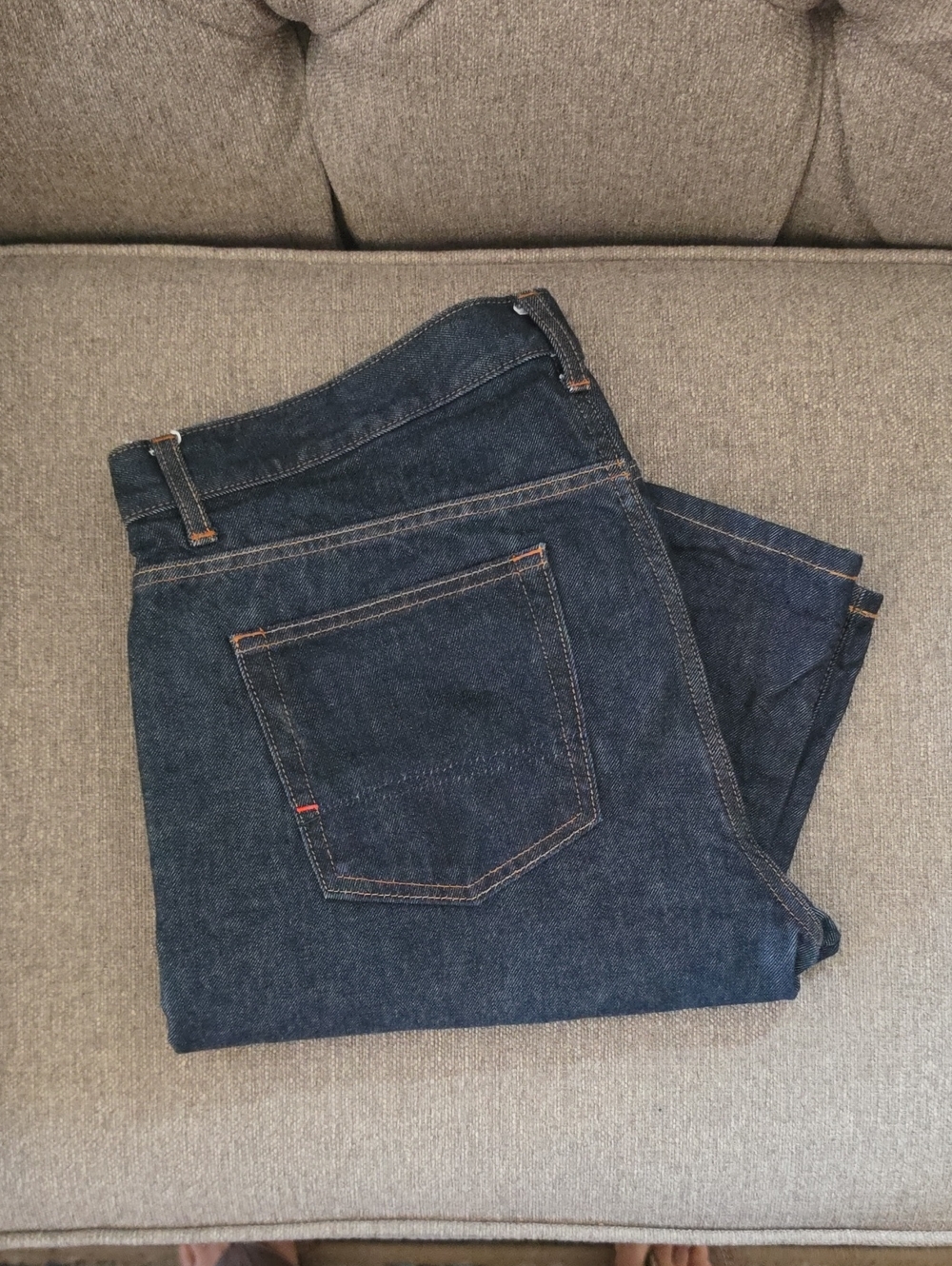 Tommy Hilfiger Men's Dark Blue Selvedge Straight Jeans. 34/32